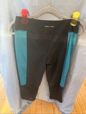 Romeo & Juliet Couture Black Capri Swim Leggings with Teal Stripe Panels